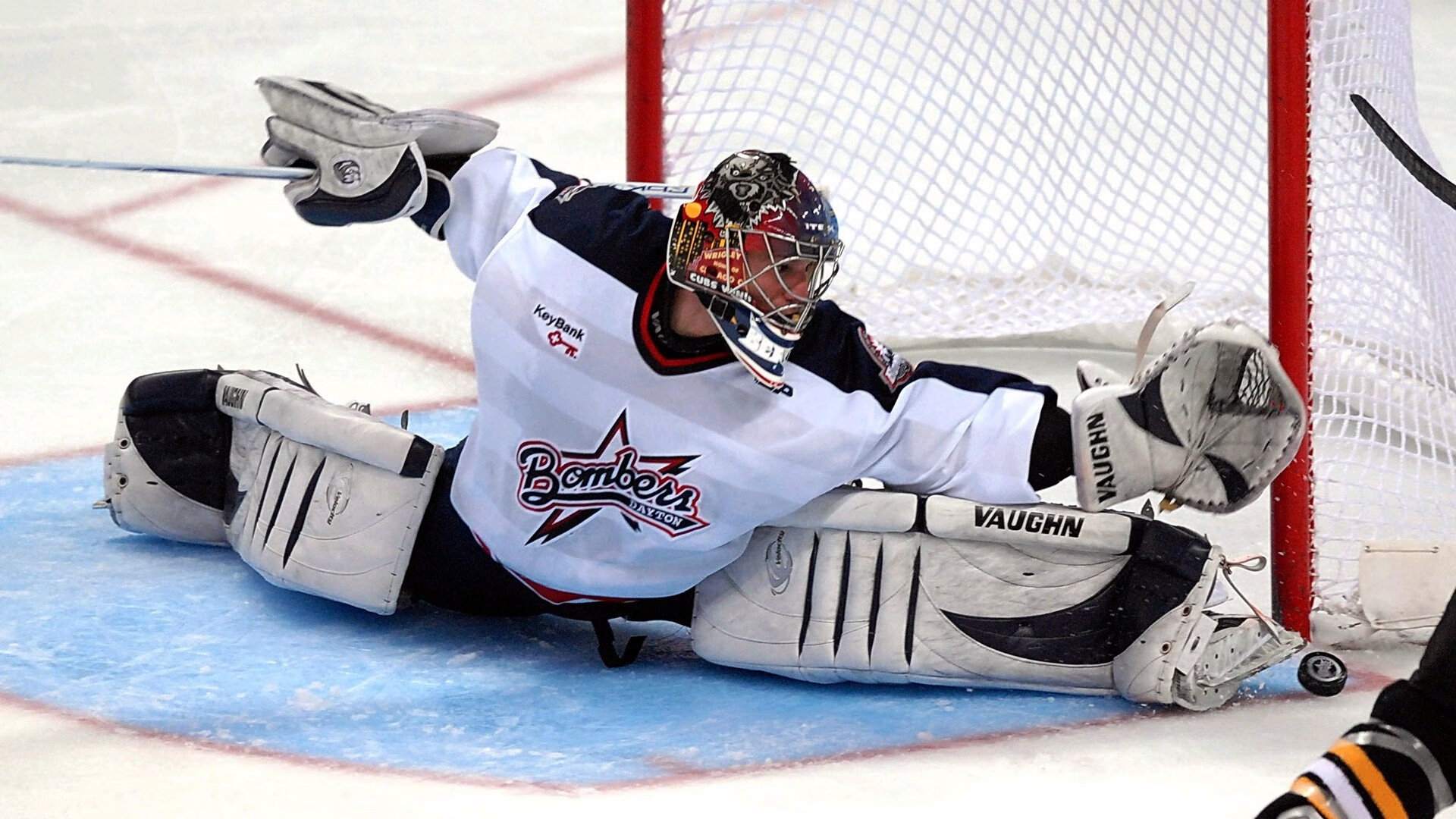 开云APP-范弗利特弗摇直上，一人掀起三分海啸，天津横扫福建背后的攻防启示录