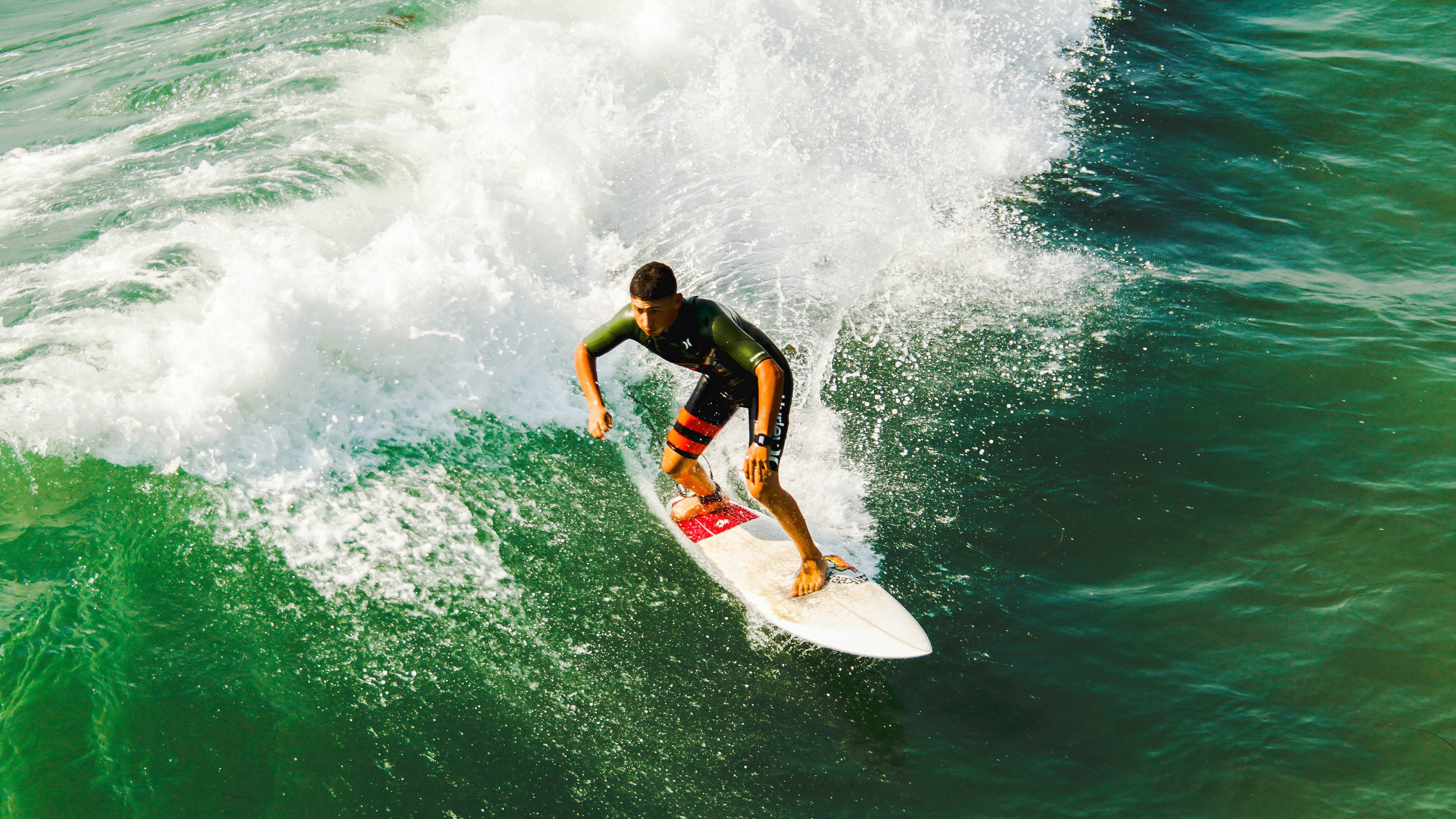 从墨尔本到斯德哥尔摩的战术封锁，当贝林厄姆在西部决赛的战场上踢起了篮球