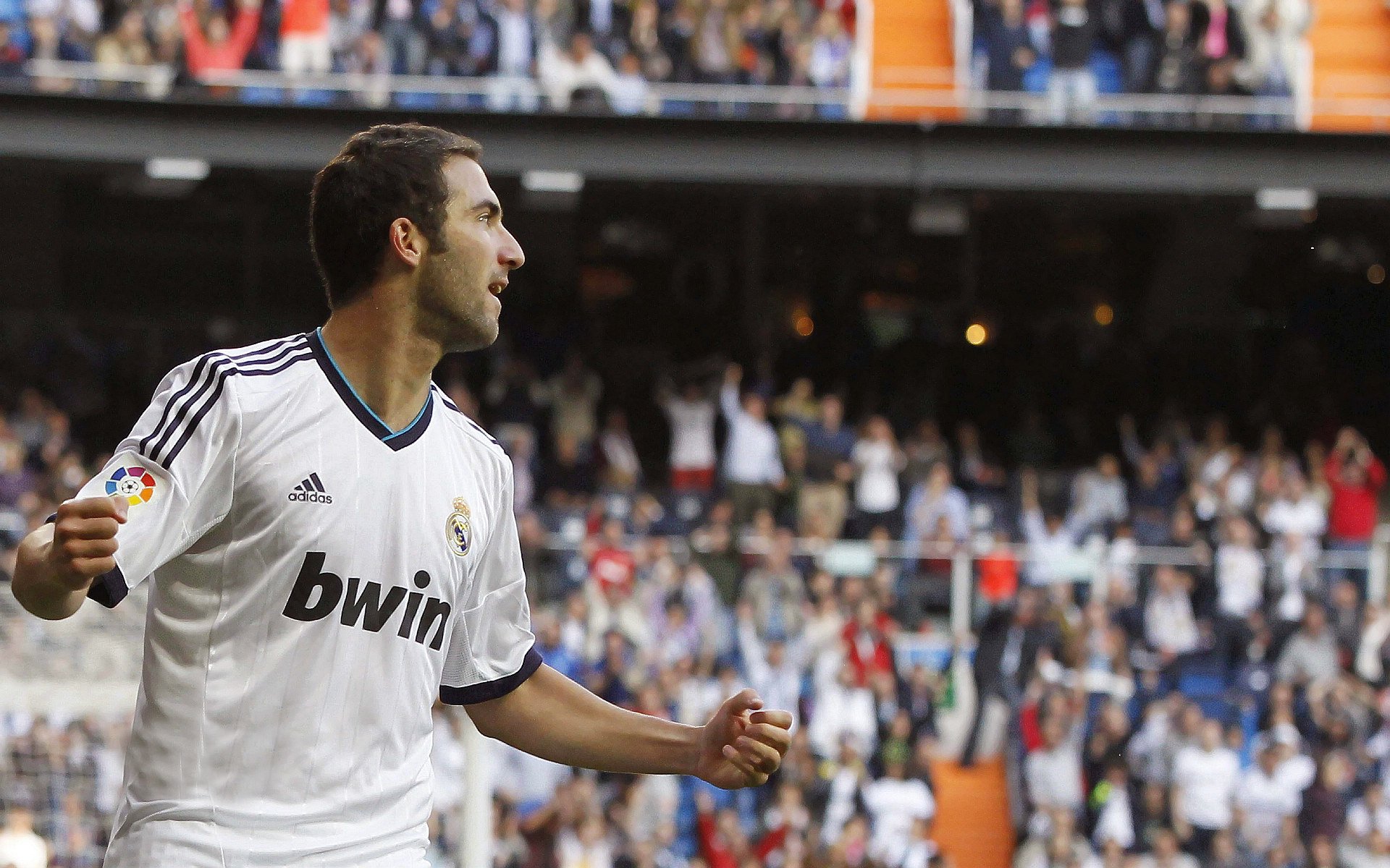 门迪之夜，那双手，托住了整个德甲的命运天平